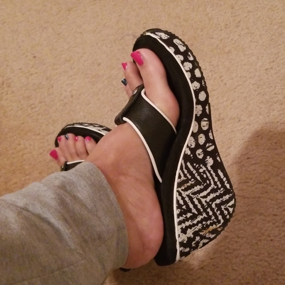 Shoes - Picture 7 of 14